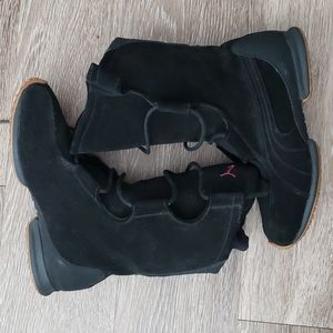 Women puma suede boots